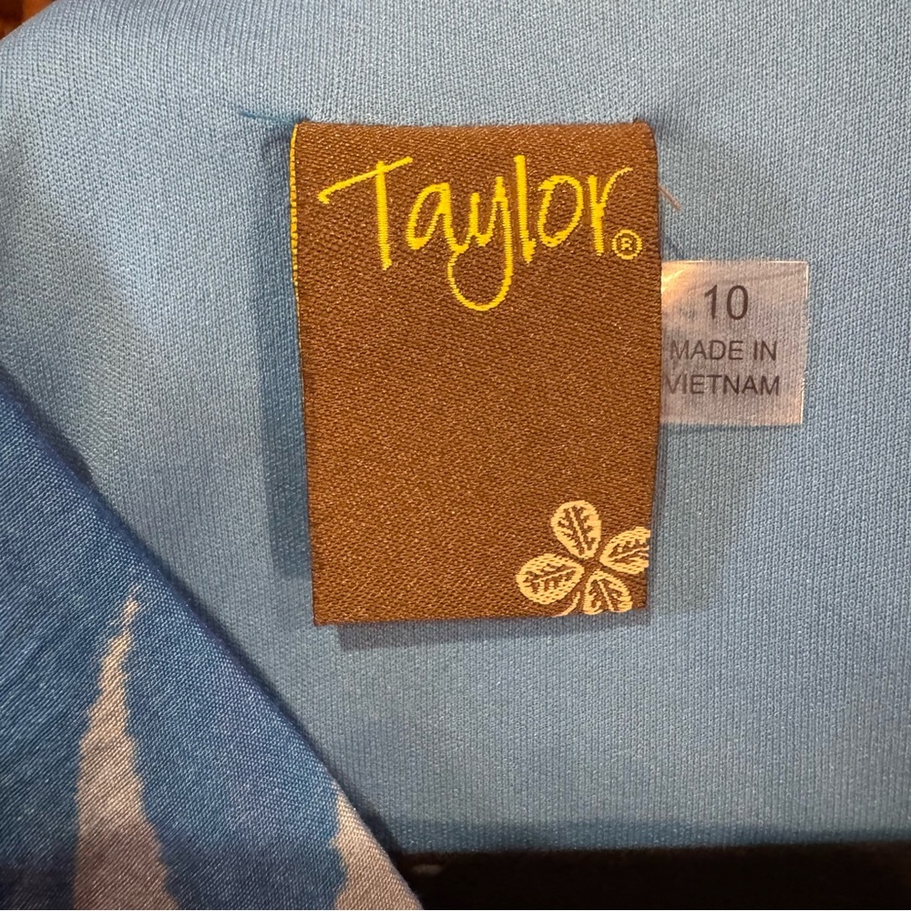 Taylor Ocean Blue Leaf Print Maxi Tiered size 10 Dress - Picture 3 of 6